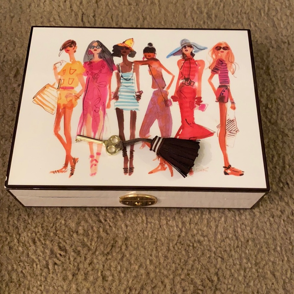 Henri Bendel Jewelry box